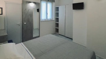 EINFACHES VIERBETTZIMMER 