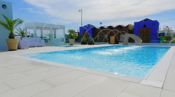 Swimmingpool am Partnerstrand