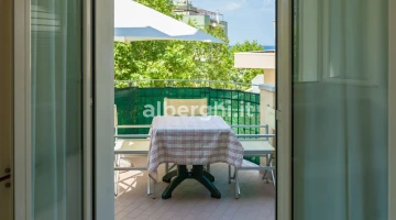 Terrace sea side two-room apartment n.6