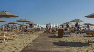 Beach area affiliated with Bagno Rudy n.144/145