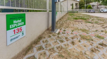 Electric car charging station
