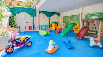 Safe and well-equipped children&#39;s play area
