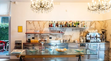 bar
