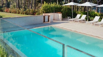 Fenced swimming pool