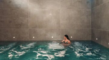 Spa with hydromassage pool