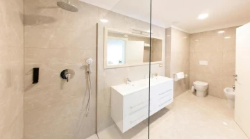 Shower box in the bathroom
