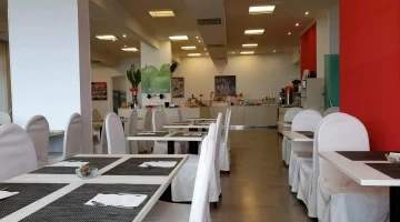 Restaurant hall
