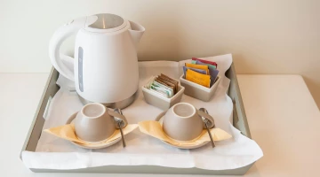 Electric kettle in suite