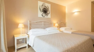 Triple room