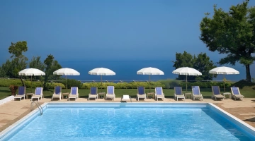 Piscine saisonnière gratuite