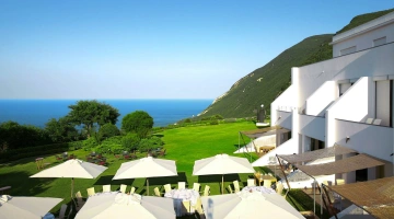 Des espaces extérieurs aménagés pour les repas