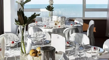 Saal des Restaurants Monzù