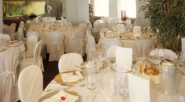 Restaurantraum im ersten Stock