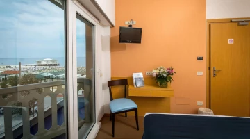 Doppelzimmer mit Blick auf die Meeresrotunde