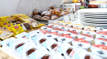 buffet de petit-déjeuner continental