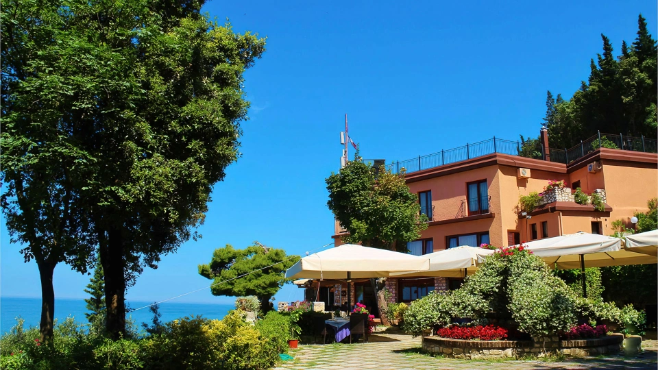 Extérieur de la structure