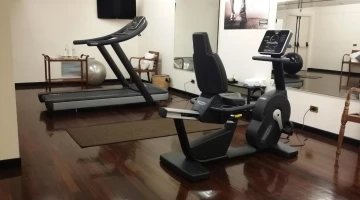 Salle de sport équipée dans l&#39;hôtel