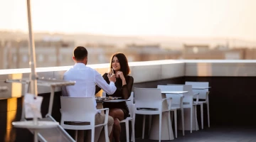 Zona lounge sulla terrazza panoramica