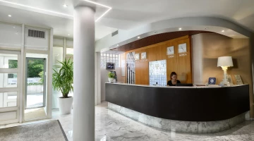 Banco della reception nella hall