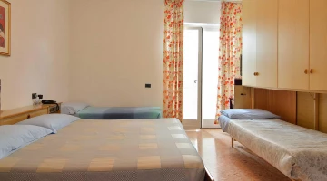 Dreibettzimmer