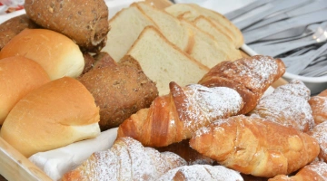 Pane e brioche per colazione