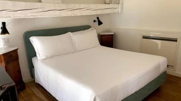 Air-conditioned double room with exposed beams