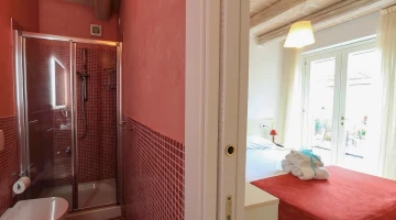 Chambre double avec salle de bain attenante