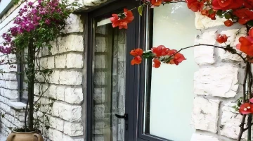 Entrance detail