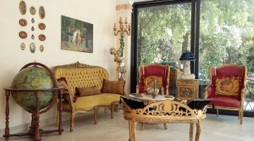 Common area with lounge