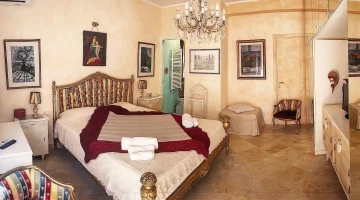 Double with classic furnishings