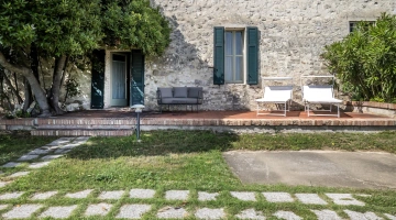 External area of a suite