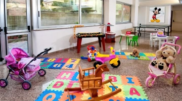 Games room with ping pong table