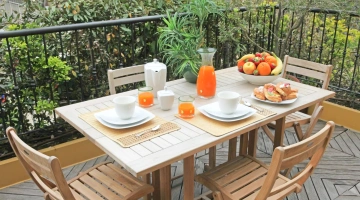 Emerald and Sapphire Apartment