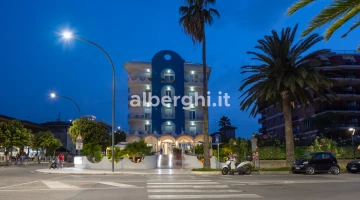 Hotel Ambassador