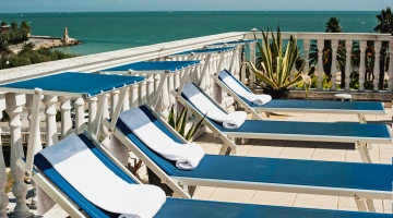 Terrazza panoramica adibita a solarium