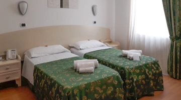 Camera doppia con letti singoli