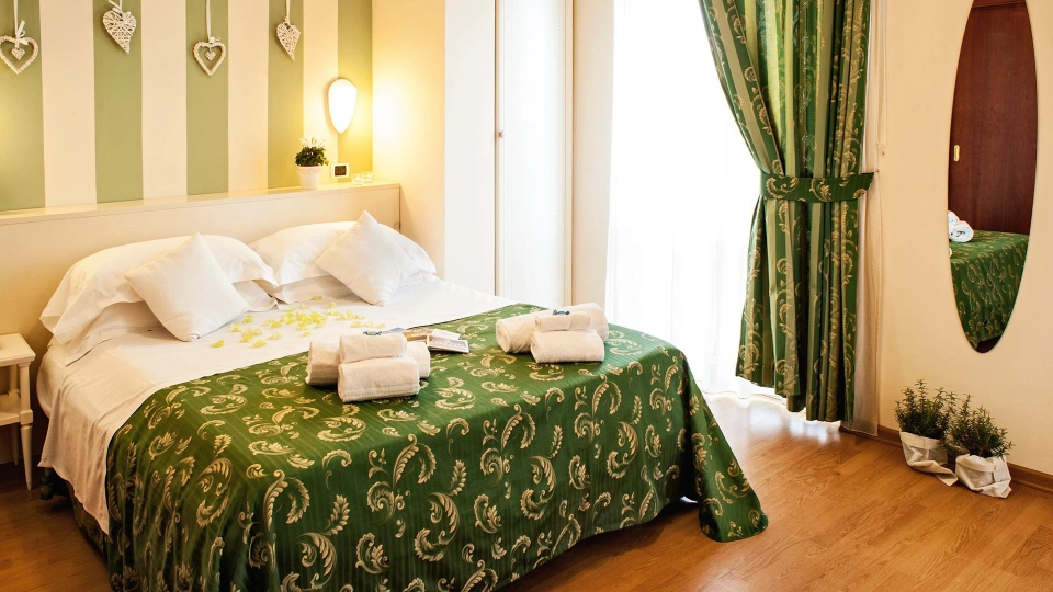 Camera matrimoniale con set di cortesia