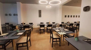 Restaurant hall