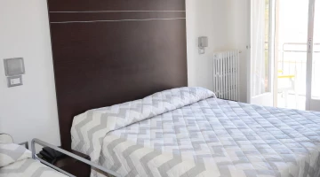 Double bedroom bed detail