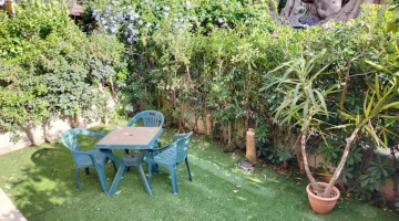 Giardino arredato