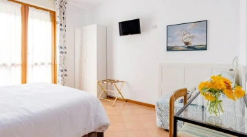 Camera matrimoniale con balcone