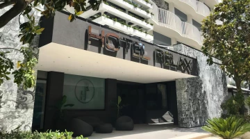 Hotel Relax Entrance