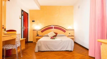 Classic style double bedroom