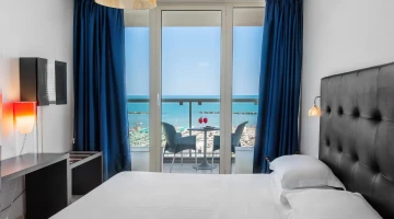 Superior double room with sea view balcony