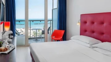 Superior double room with sea view balcony