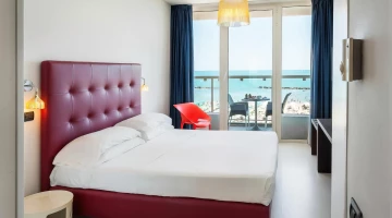 Superior double room with sea view balcony