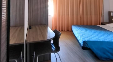 Double room with desk