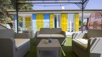 Furnished outdoor spaces