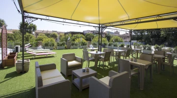 Gazebo avec canapés