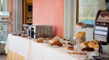Petit-déjeuner buffet
